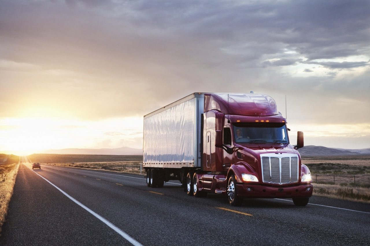 4-front-view-of-a-commercial-truck-on-the-road-at-sunset-in-eastern-washington-usa-e1665412064608.jpg